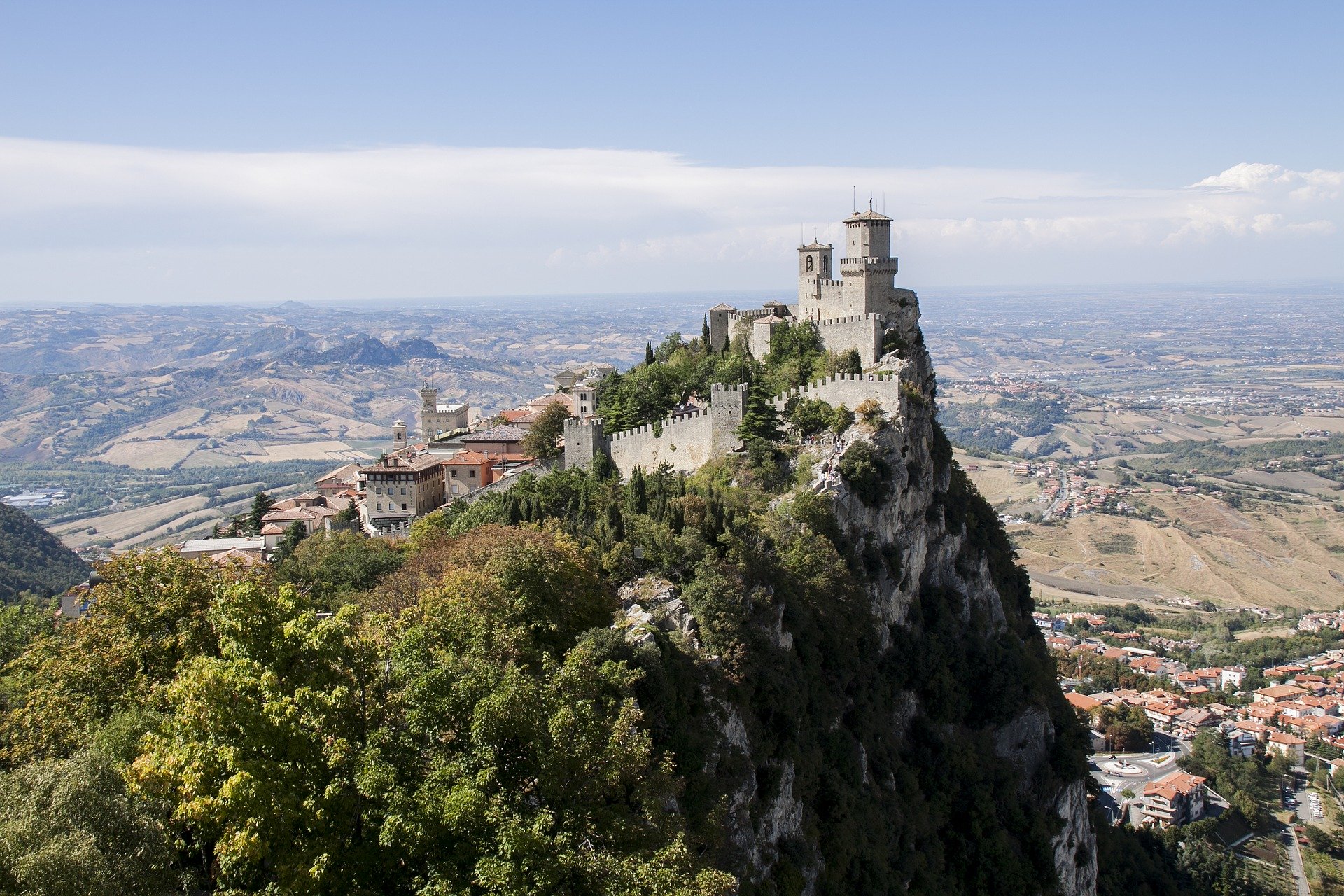 Castle Of San Marino 3880525 1920