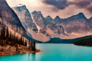 lake moraine Canada