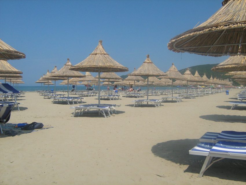 GJIRI I LALZIT Beach
