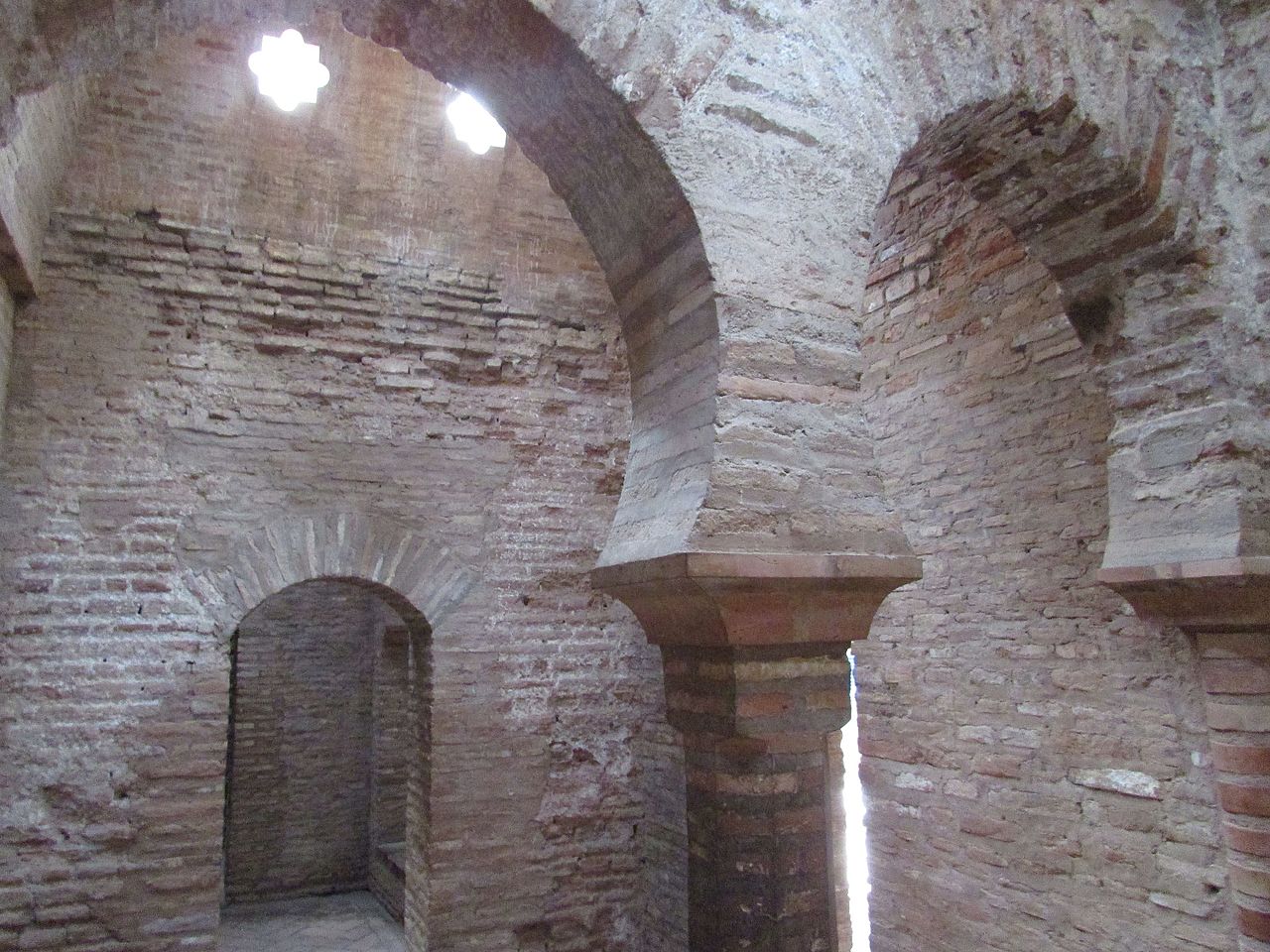 Bano De La Mezquita Alambra Granada 6