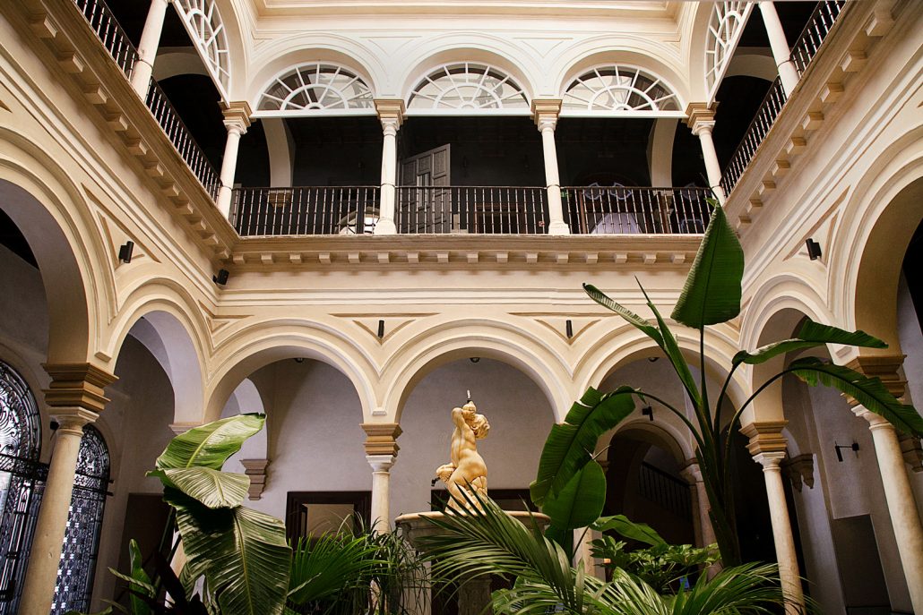 Main Patio Palacio De Villapanes 3