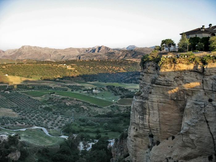 Paseo De Los Ingleses Ronda 4