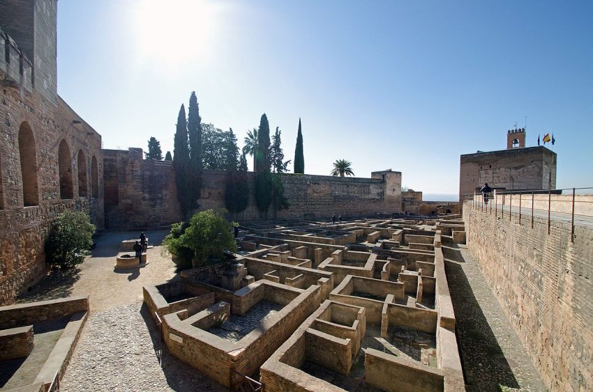Plaza de las Armas Alhambra Granada 6