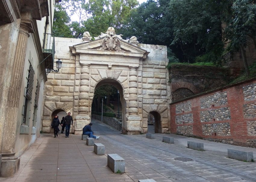 Puerta de Las Granadas Granada 4