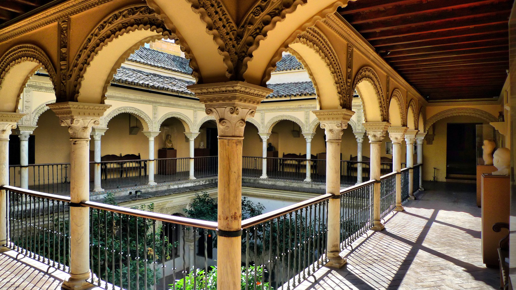 Upper Gallery Casa De Los Pinelo