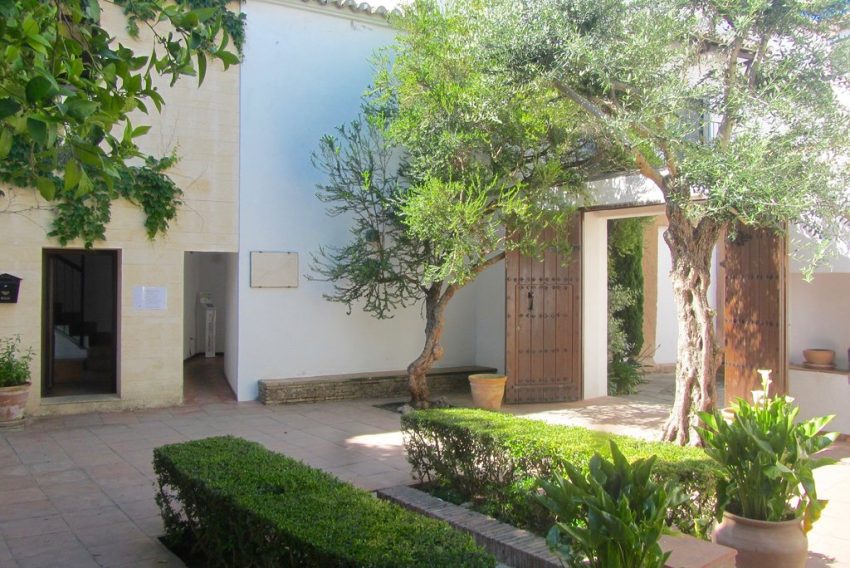 entrance to casa Casa del Gigante Ronda