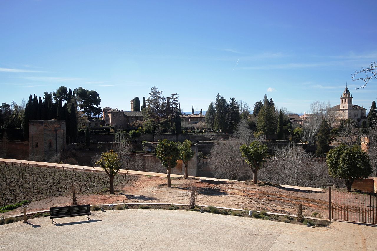 Paseo De Los Nogales Generalife 6