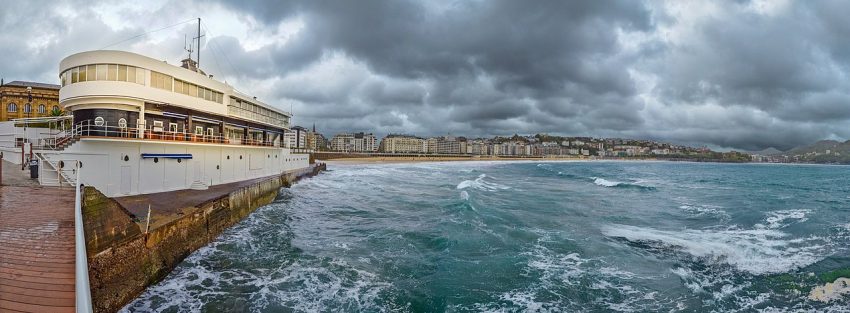 Exterior of Real Club Nautico de San Sebastian on a stormy day
