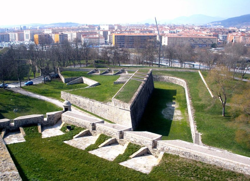 Mirador de Caballo Blanco Pamplona, Baluarte del Redin