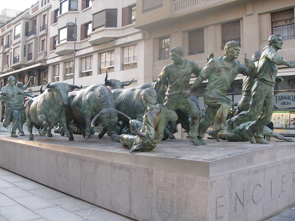 Monumento Al Encierro