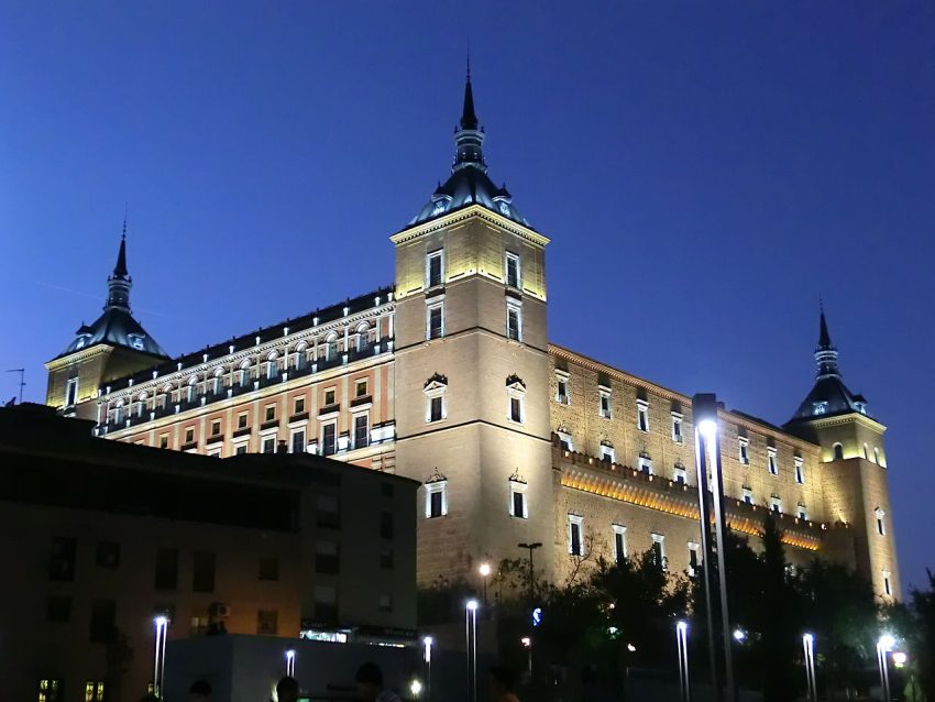 Toledo Alcazar at night