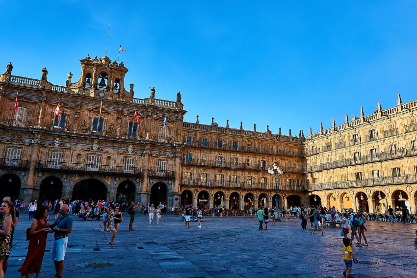 salamanca plaza mayor evening