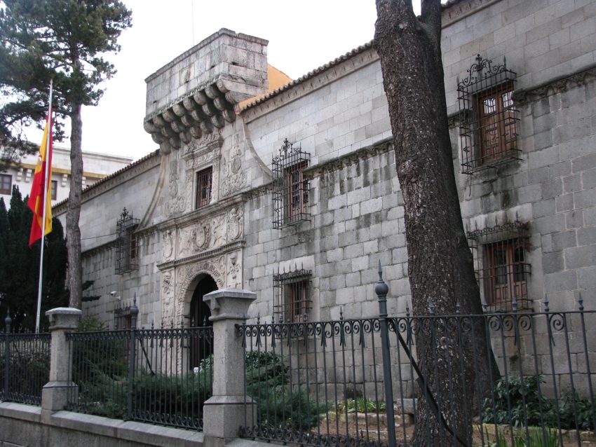 Avila Palacio de Polentinos