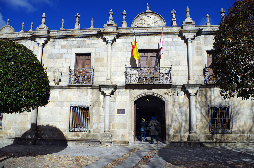 Casa Deanes Avila