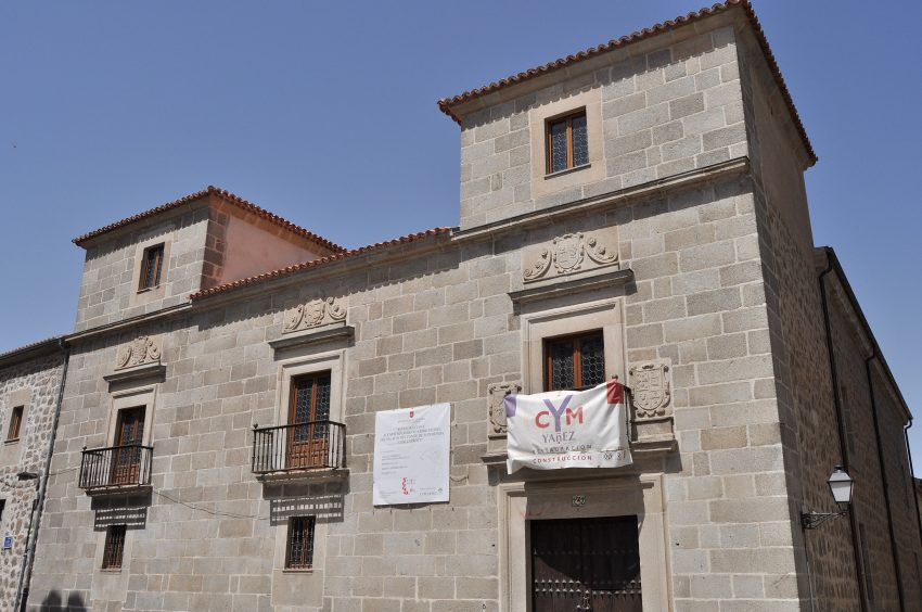 Exterior photo of Palacio De Los Superunda