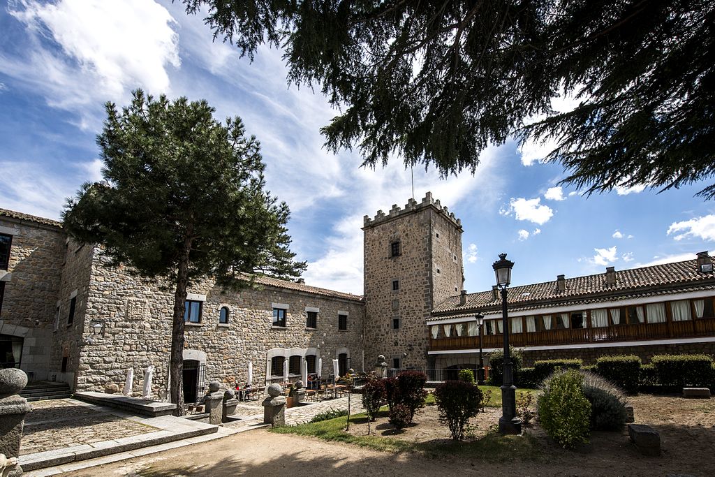 Palacio De Benavites Avila