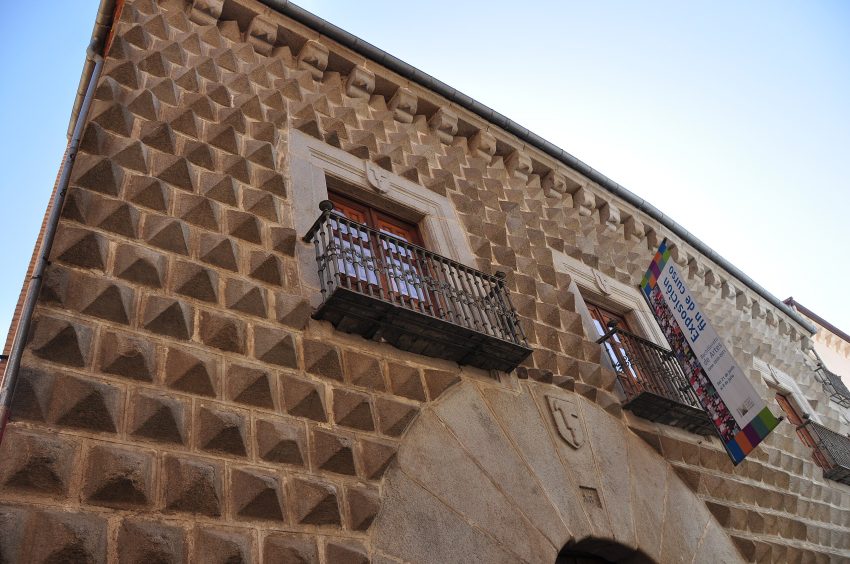 Segovia Casa de los Picos