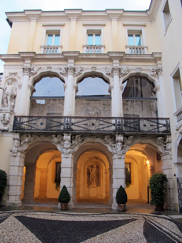 768px Palazzo Leoni Montanari