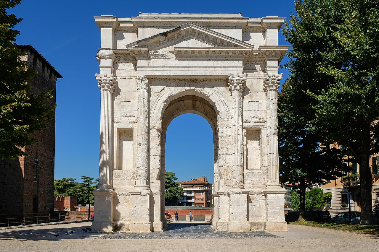 Arco Dei Gavi