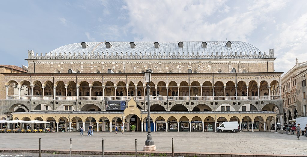 Palazzo della Ragione, Padua Nomads Travel Guide Palazzo della Ragione, Padua Nomads Travel Guide