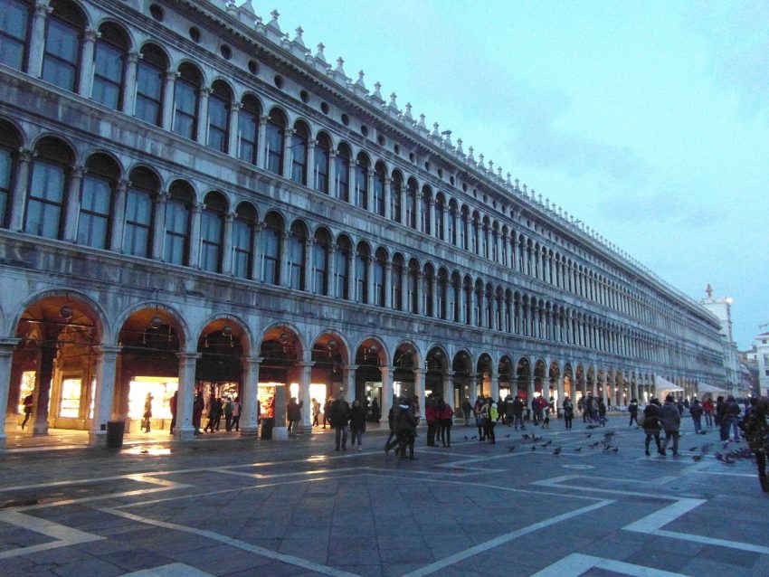 Museo Archeologico Nazionale, Piazza San Marco