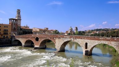 Ponte Pietra A Verona