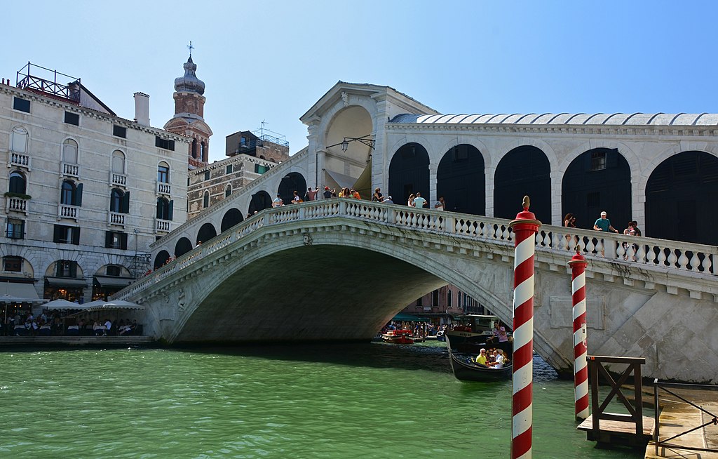 Ponte Di Rialto Canal Grande