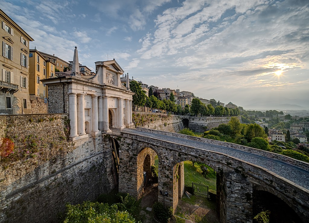 Porta San Giacomo Bergamo