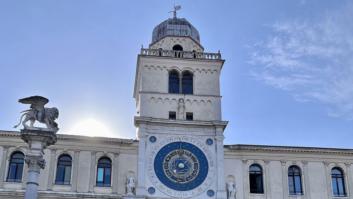 Torre Dell Orologio Di Padova E1714474386469