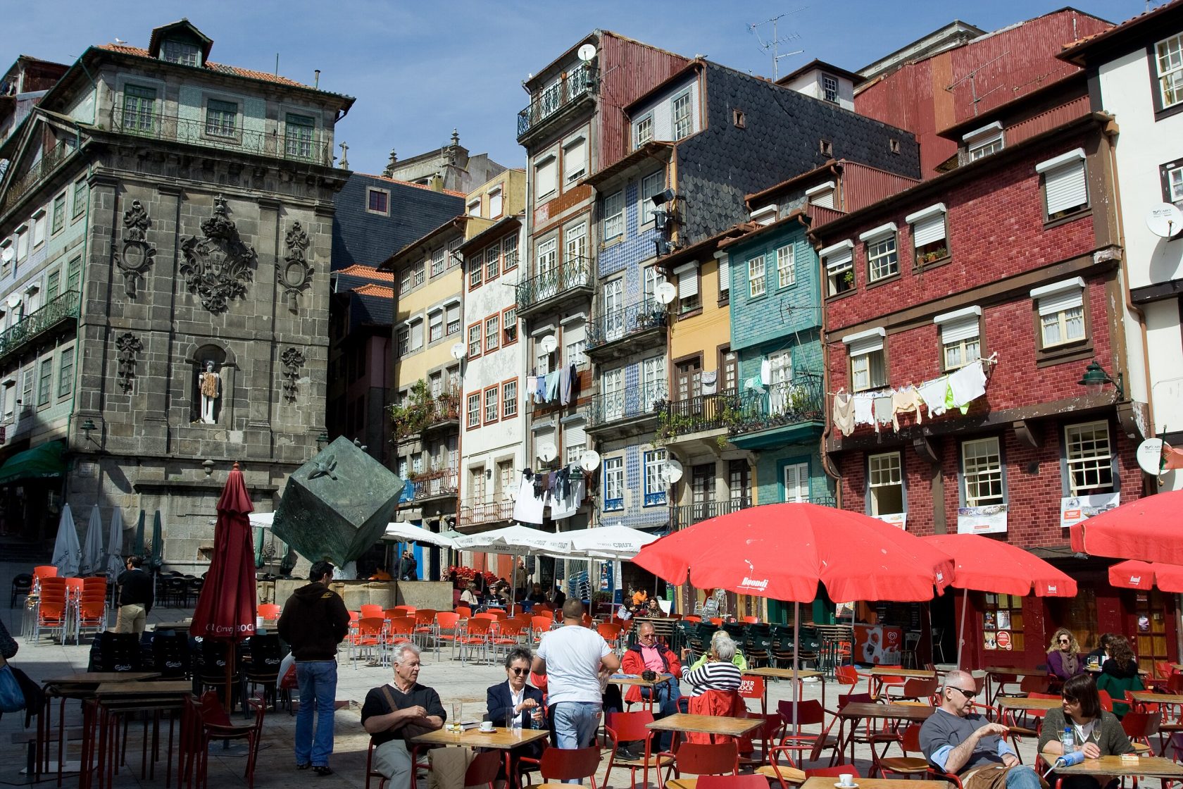 Porto, Portugal: The Complete Guide to Wine, Bridges & Riverside Charm
