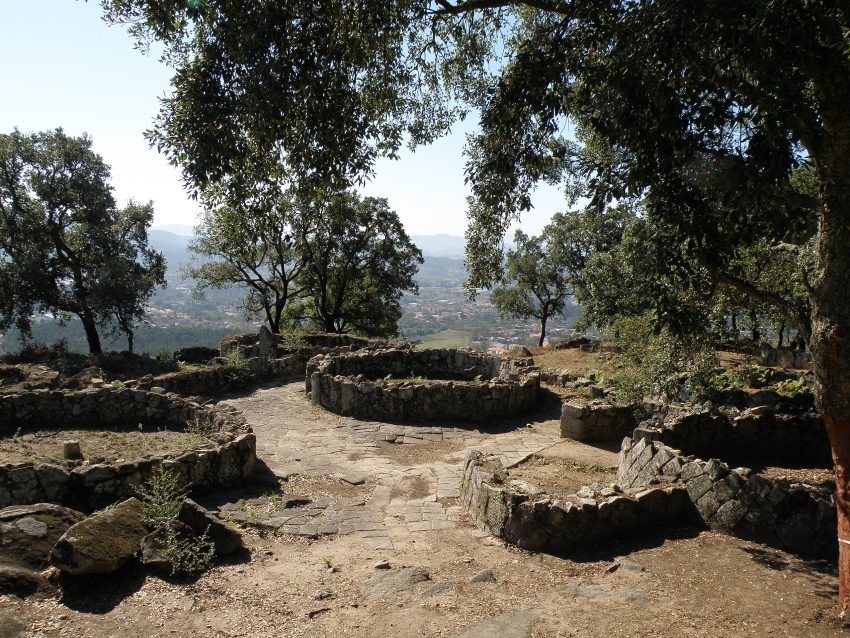 Citania de Briteiros houses and paving