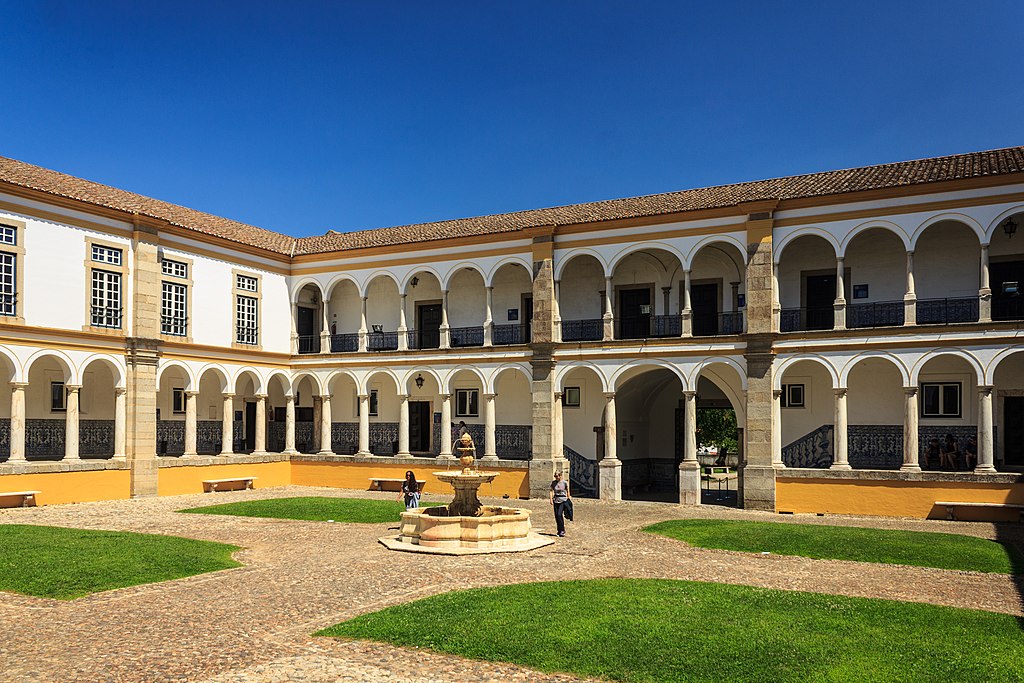 Evora University