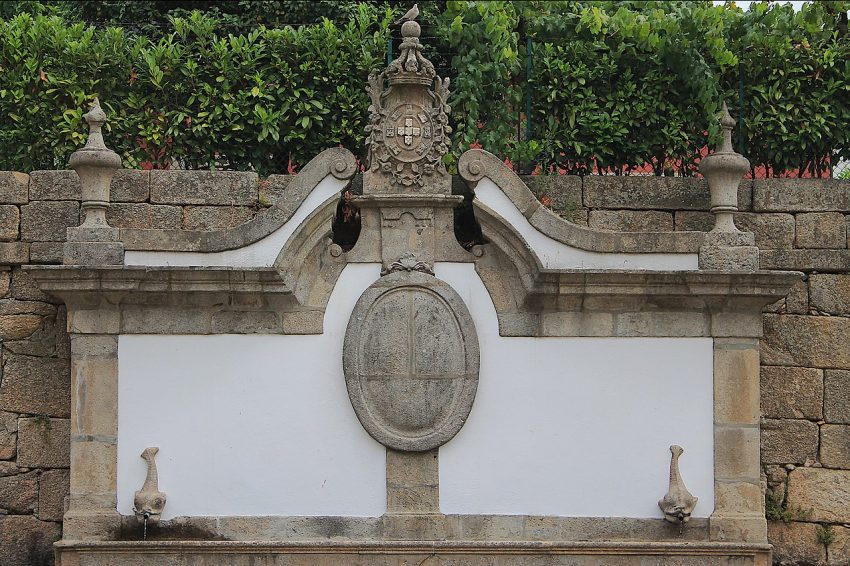 Fonte do Largo Dr. Joao da Mota Prego