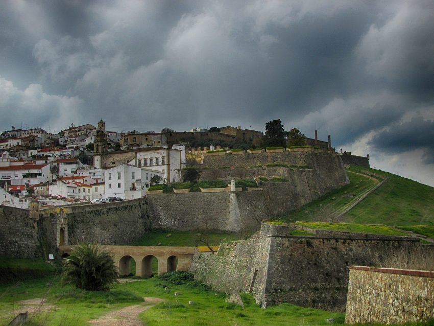 Muralhas de Elvas em Portugal