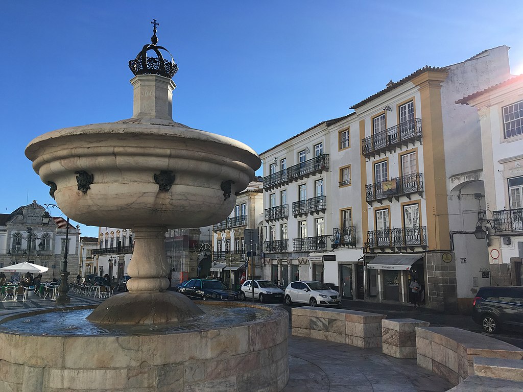Praca Do Giraldo Evora