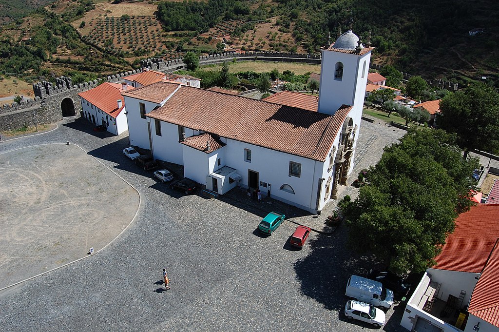 Igreja De Santa Maria Braganca