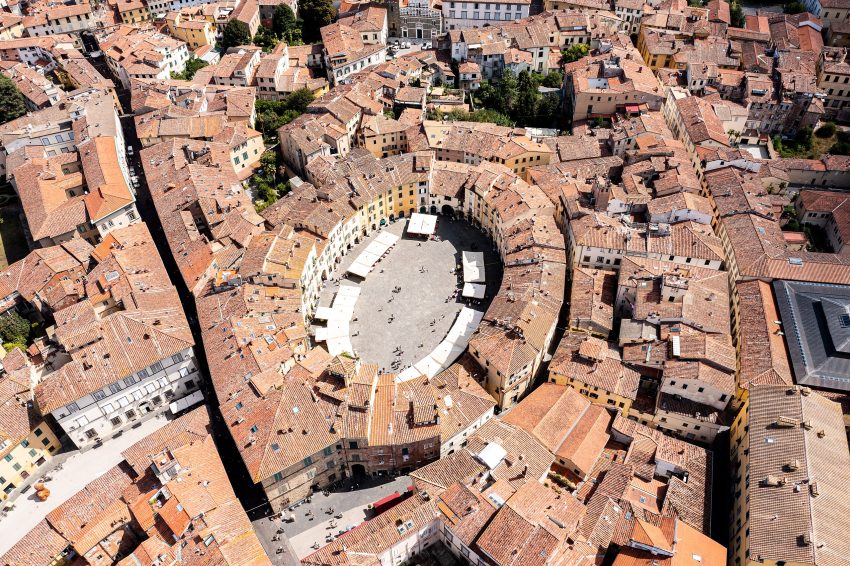 Lucca Piazza dellAnfiteatro