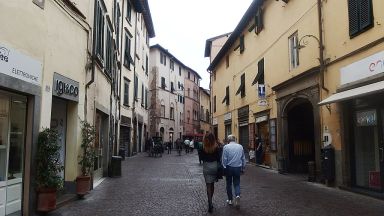 Lucca, Via Fillungo