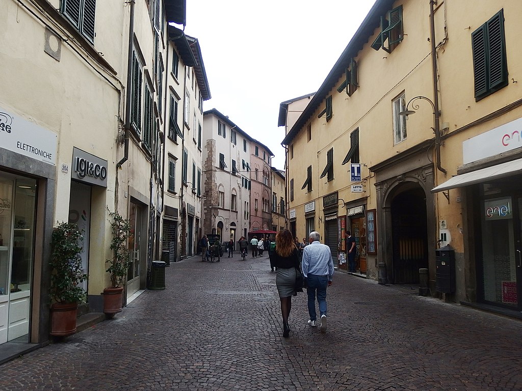 Lucca Via Fillungo