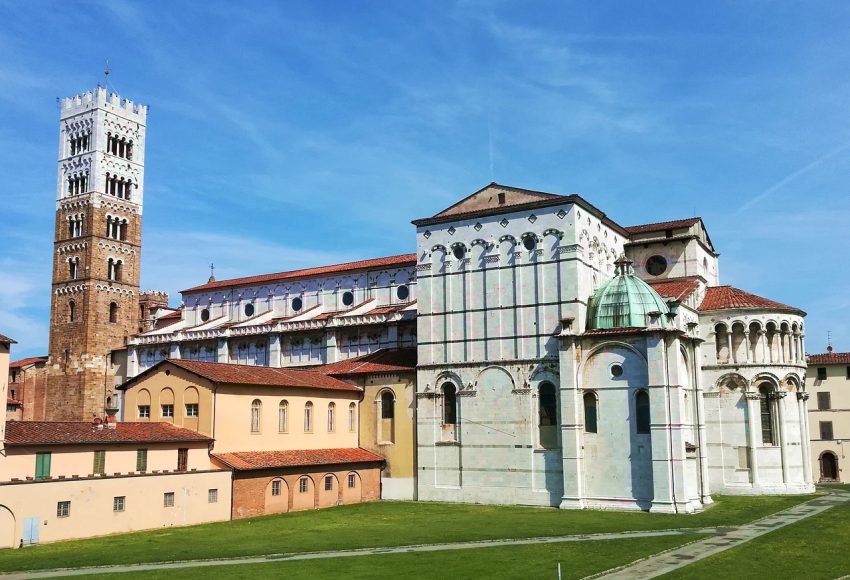 Self Guided Walking Tour of Lucca