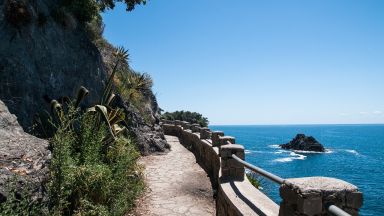 Walking Cinque Terre's Blue Trail-new