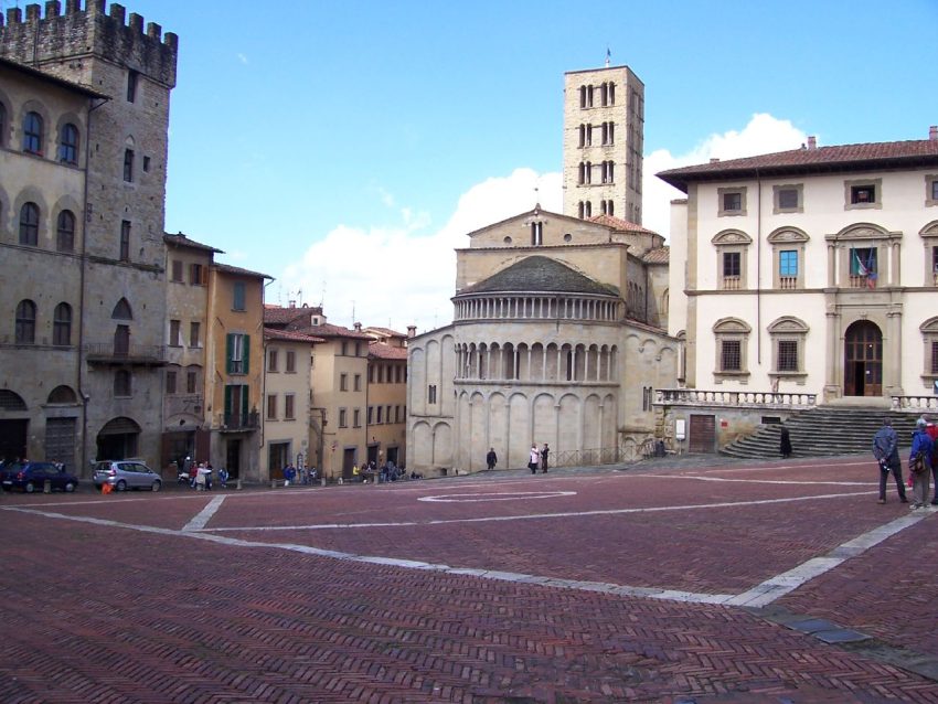 Arezzo piazza grande