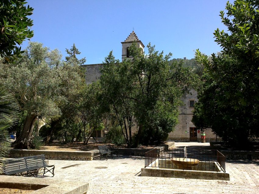 Majorque Pollenca Placa Convent Sant Domingo