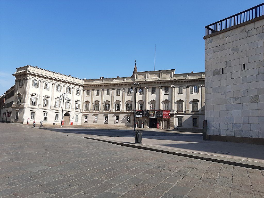 Milano   Palazzo Reale Di Milano