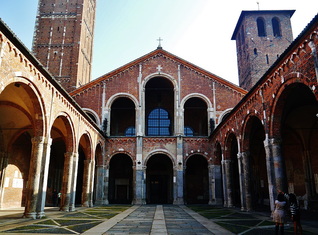 Milano Basilica Di SantAmbrogio