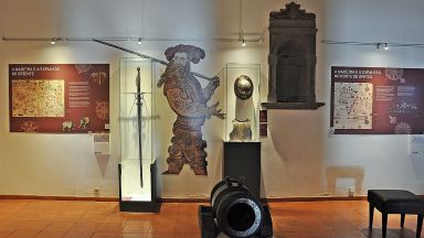 1024px-Palacio De San Lorenzo-Museo Militar