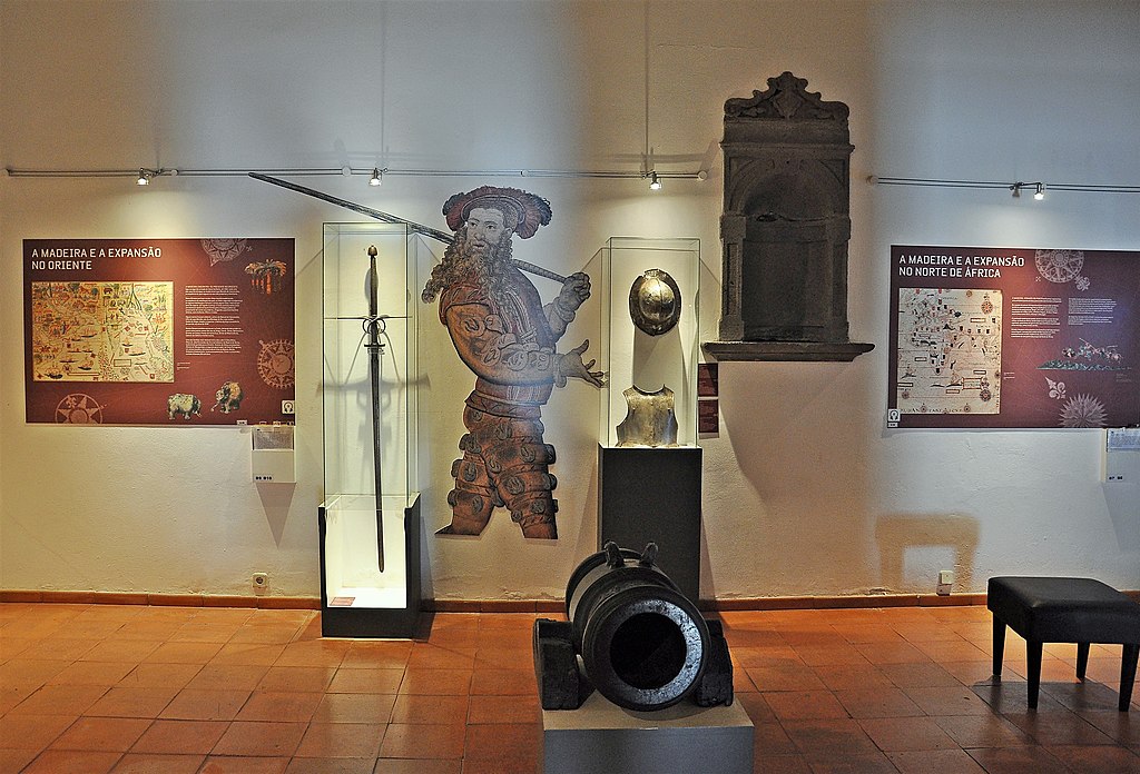 1024px Palacio De San Lorenzo Museo Militar