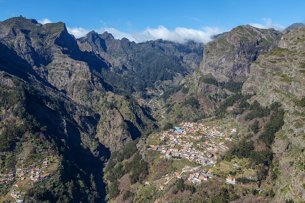 Curral Das Freiras From Eira Do Serrado