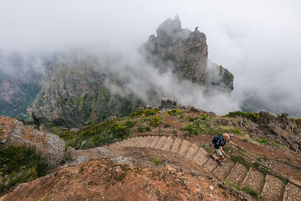 Vereda Do Areeiro At Pico Do Cidrao Madeira