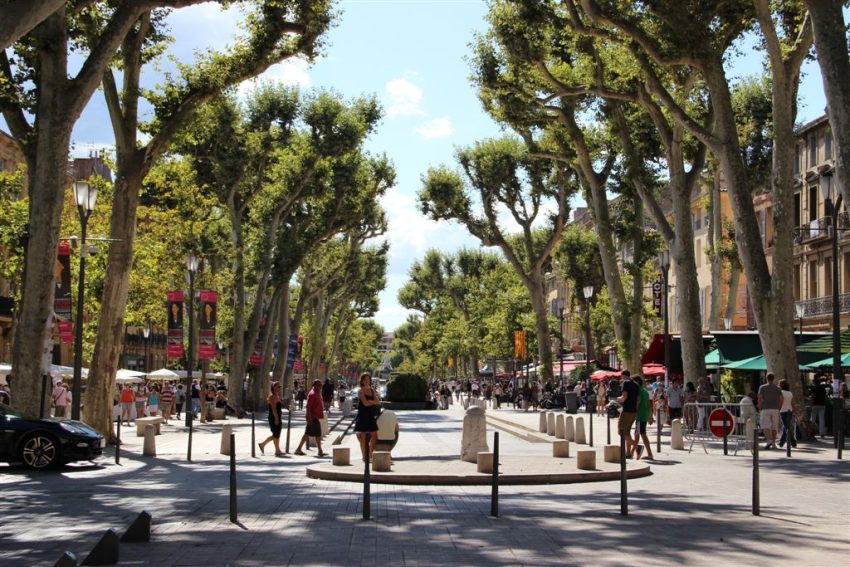 Aix en Provence le cours Mirabeau